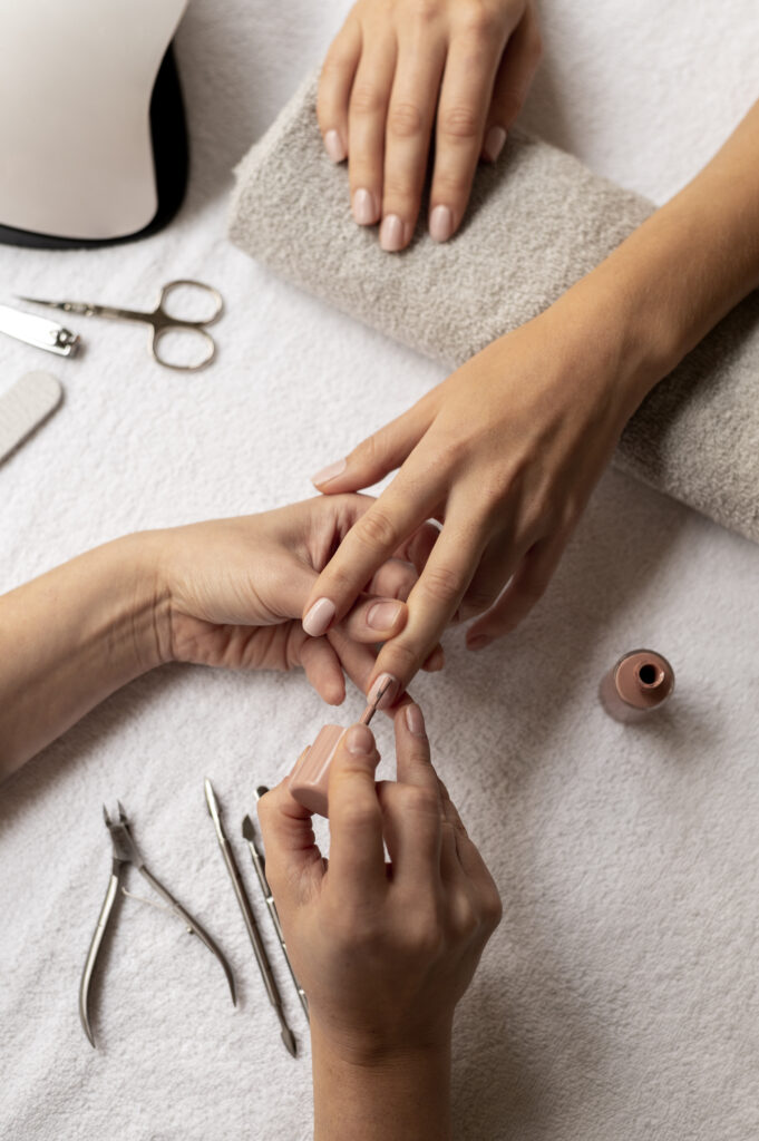 Desvendando a Elegância das Unhas Curtas 29 curticulas das unhas curtas